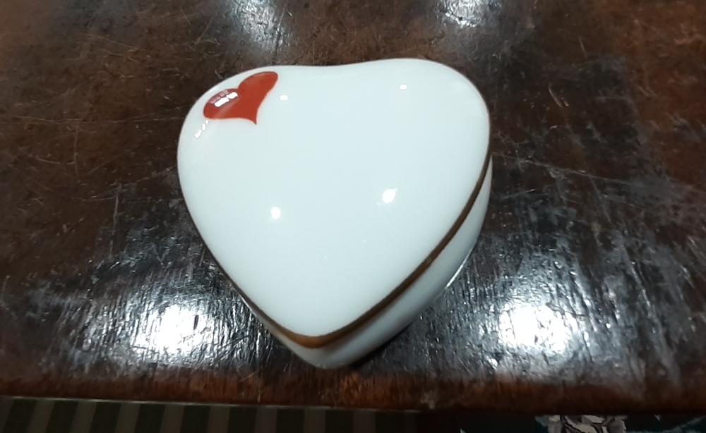 Limoges France Heart Pill Trinket Box